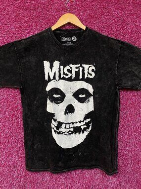 Misfits Crimson Ghost Skull Logo Punk Rock Band T-Shirt Large